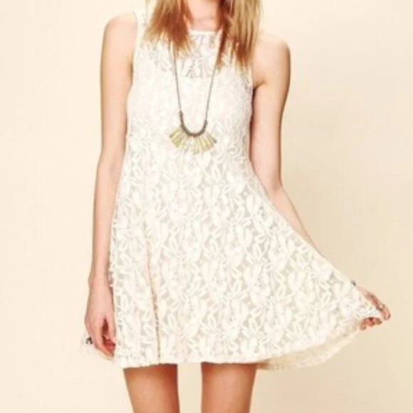 NWT Free People Miles of Lace Mini Tank Dress in Ivory/Alabaster Women's Size S - Picture 2 of 11